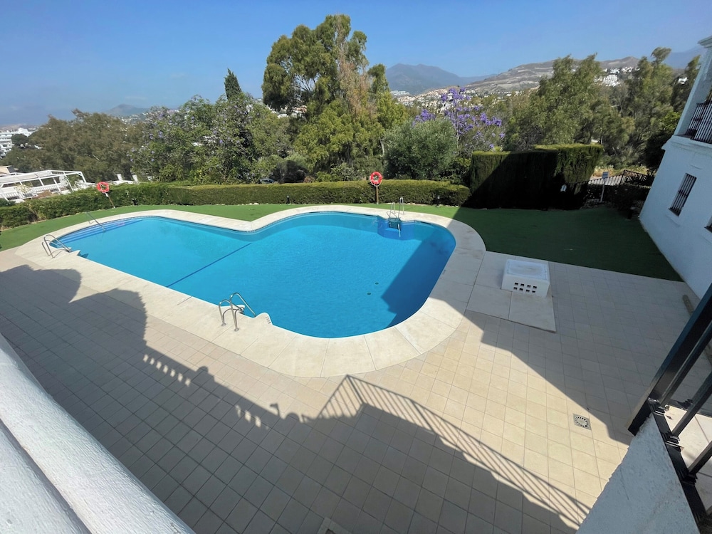 Marbella - House - Sleeps 4 - Pool - Parking