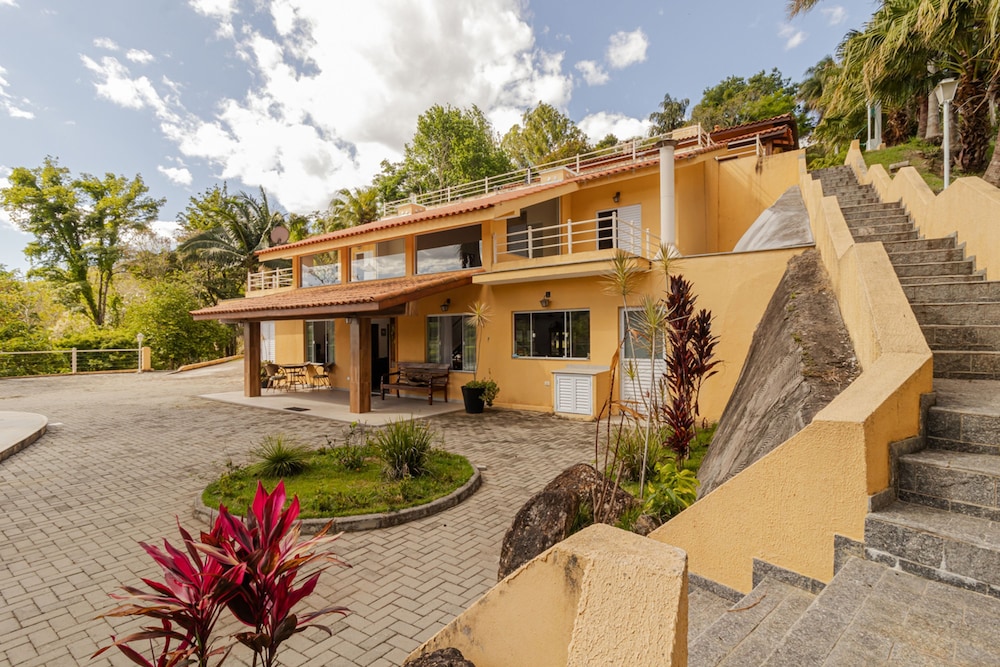 Casa de Campo com Vista Piscina e rea Gourmet
