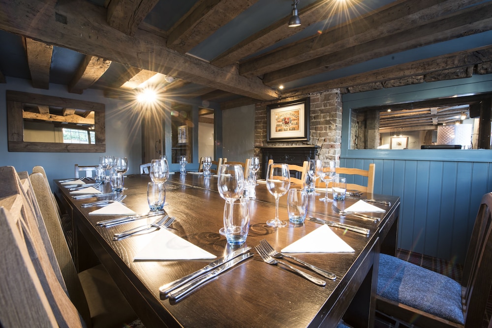 The Ostrich Inn