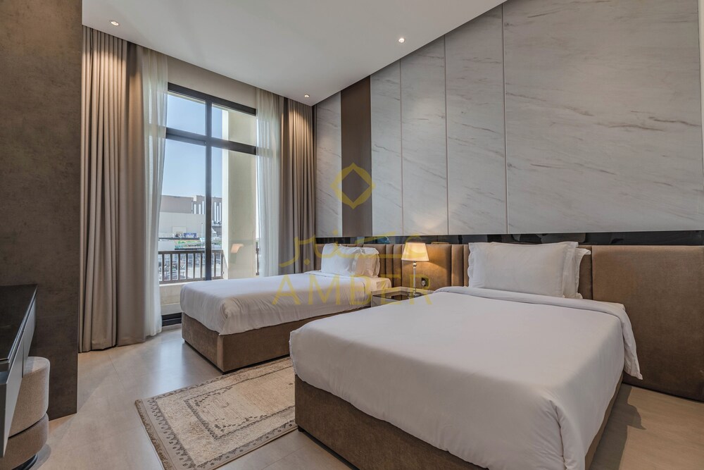 Amber Hospitality - BLVD