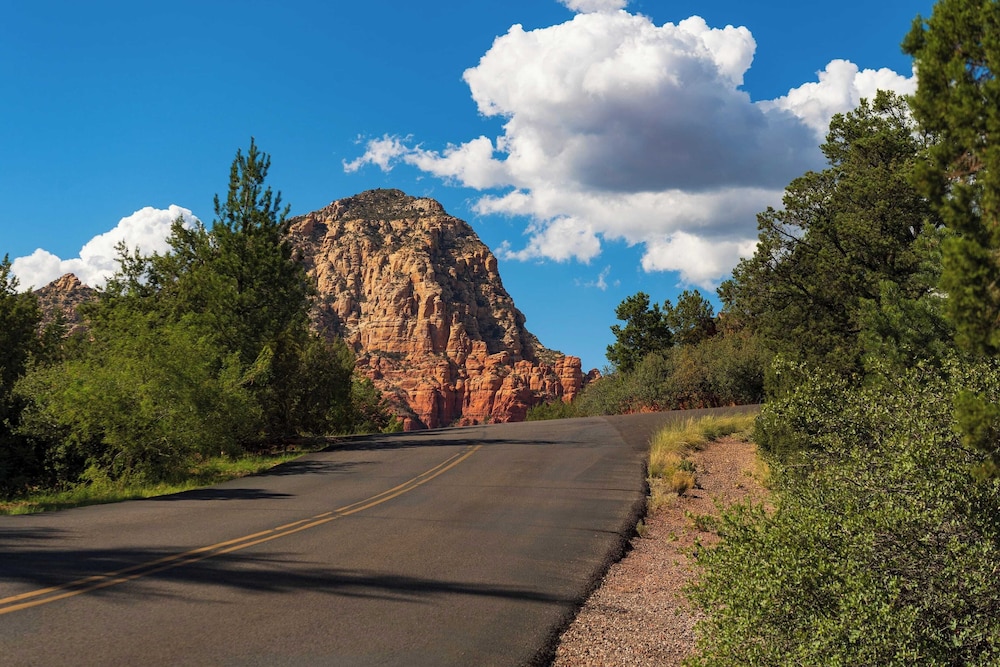 Hot Tub, Sauna & Red Rock Views Near Sedona Trails Sedona Serenity Retreat by Avantstay