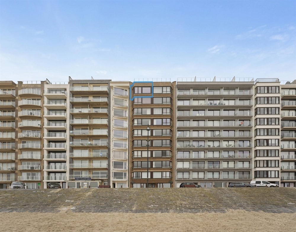 Flat in Blankenberge With Ocean Views