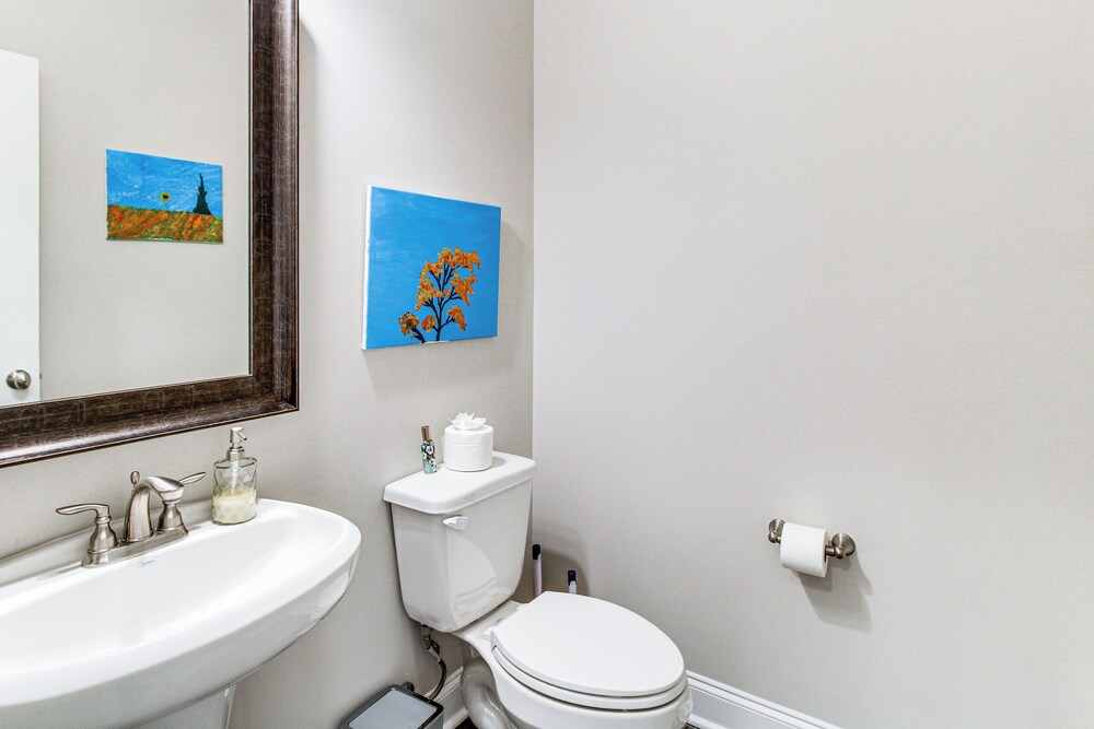 4 Mi to Dtwn: Stylish Home w/ Large Yard in Dothan