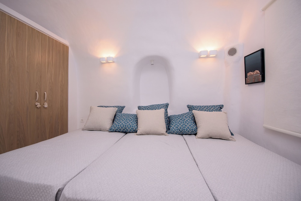 Cave Villa Valente