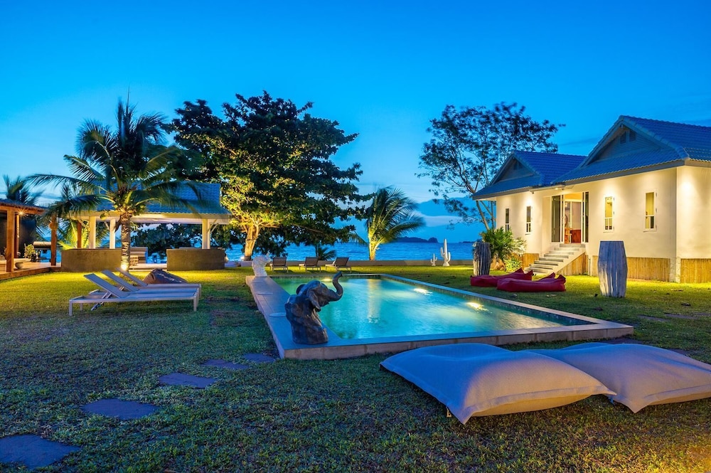 Danisam 4BR BeachVilla SunsetView KBR47