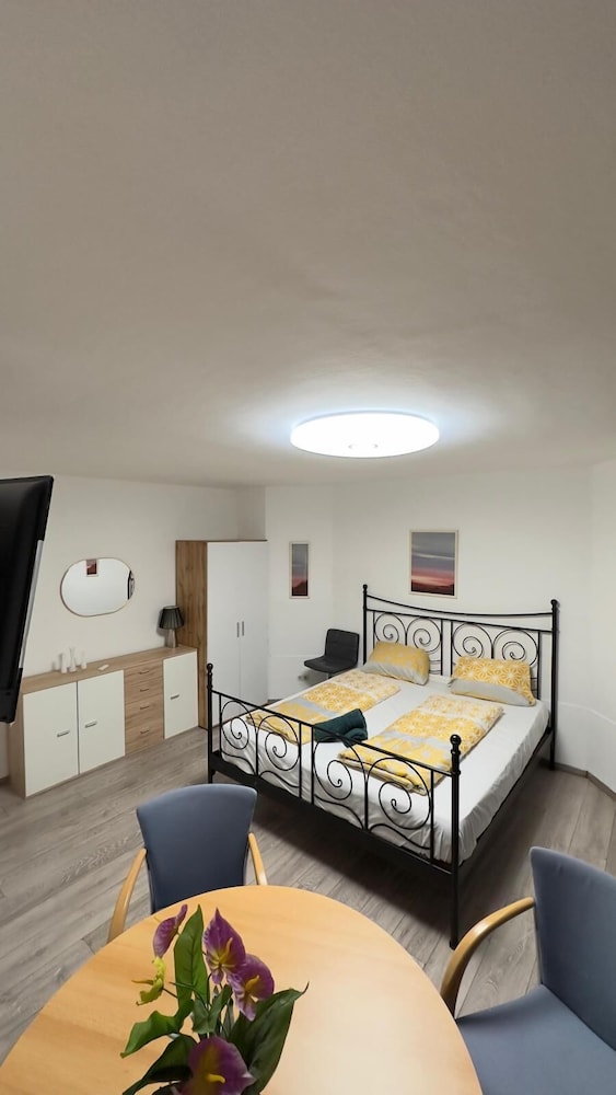 Luxury Garden Villa Sleeps 16 Guests