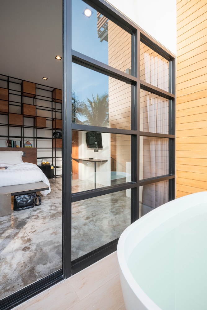 Book a Bed Poshtel - Hostel
