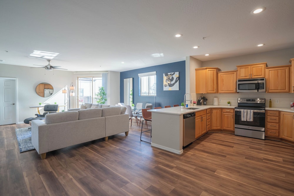 ROVE LIVING/KL - The Fredrick Tempe