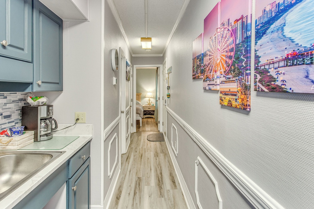 Steps to Beach: Myrtle Beach Condo w/ Resort Perks