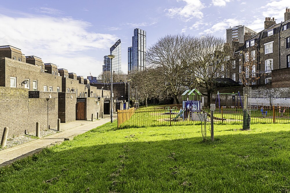 Cosy Angel Flat: Tube Nearby, Stunning Views!