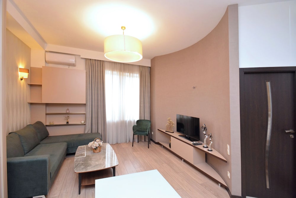 Kajaznuni street apartment on 4 floor