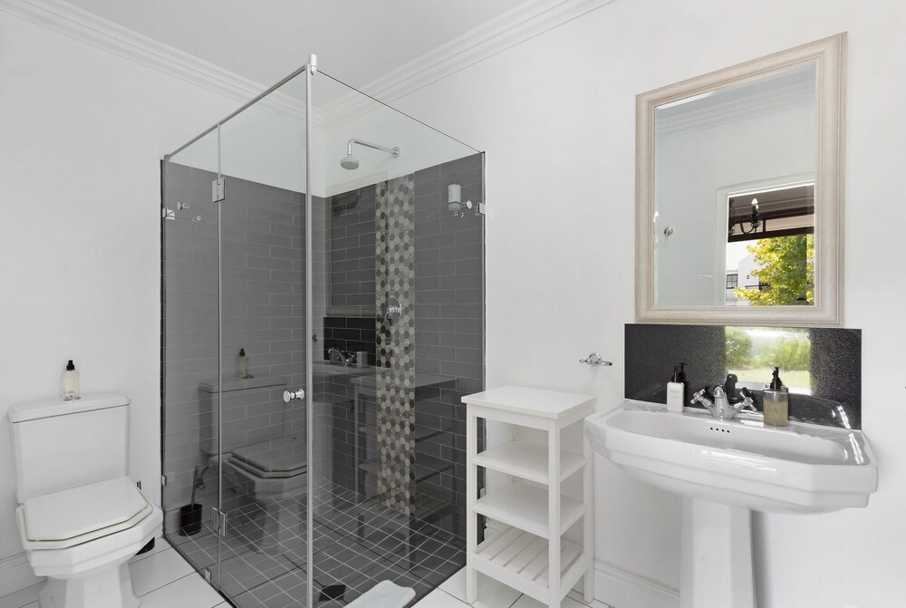 Winelands Golf Lodges at De Zalze