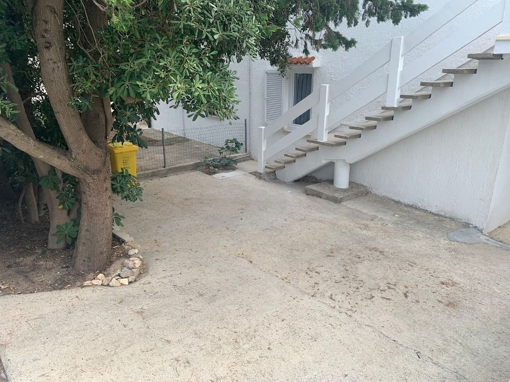 Jozefina - Free Wifi - SA1 view 3