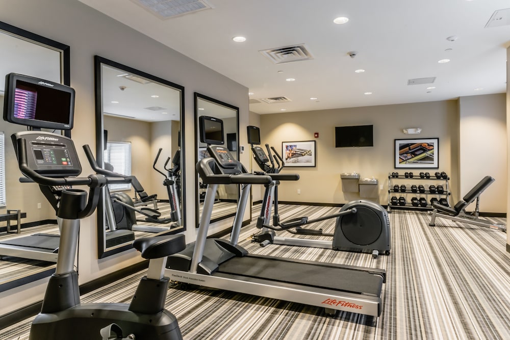 Hartford Vacations - Candlewood Suites Hartford Downtown, an IHG Hotel - Property Image 9