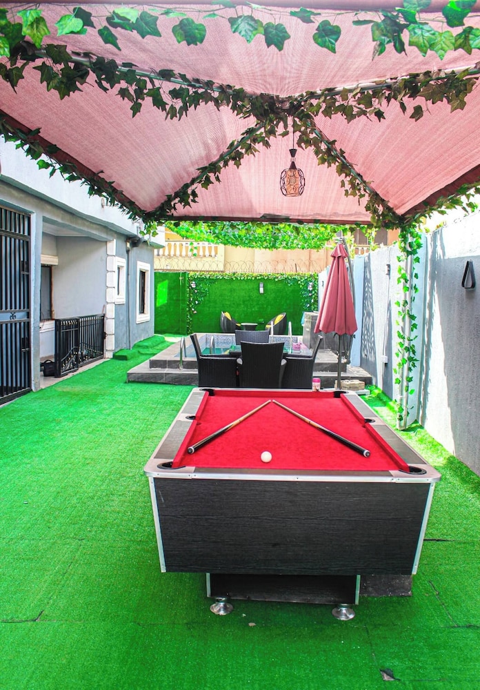2 Bedroom Luxury Apartment With Pool -24hrs Power -ps4