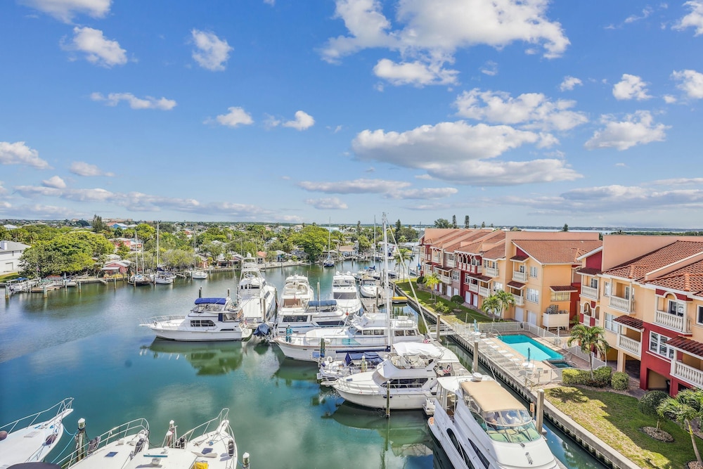 Madeira Bay Resort I 1505