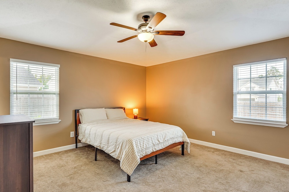 7 Mi to Dtwn Panama City: Family Home w/ Patio