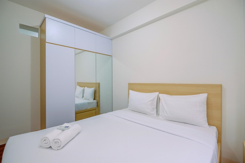 Cozy and Comfort Stay 2BR at Podomoro Golf View Apartment