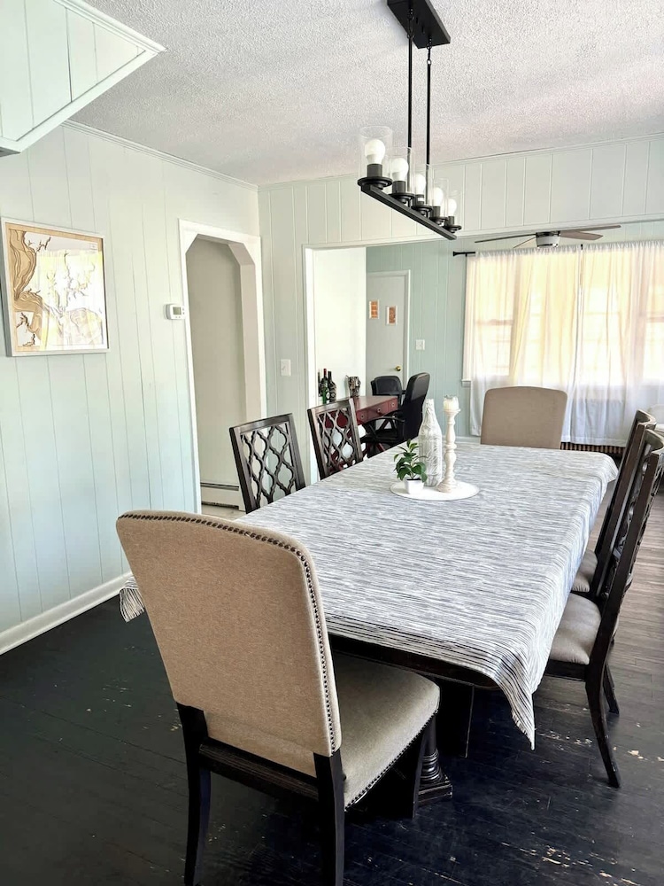 Solomons Island 6BR Family Getaway