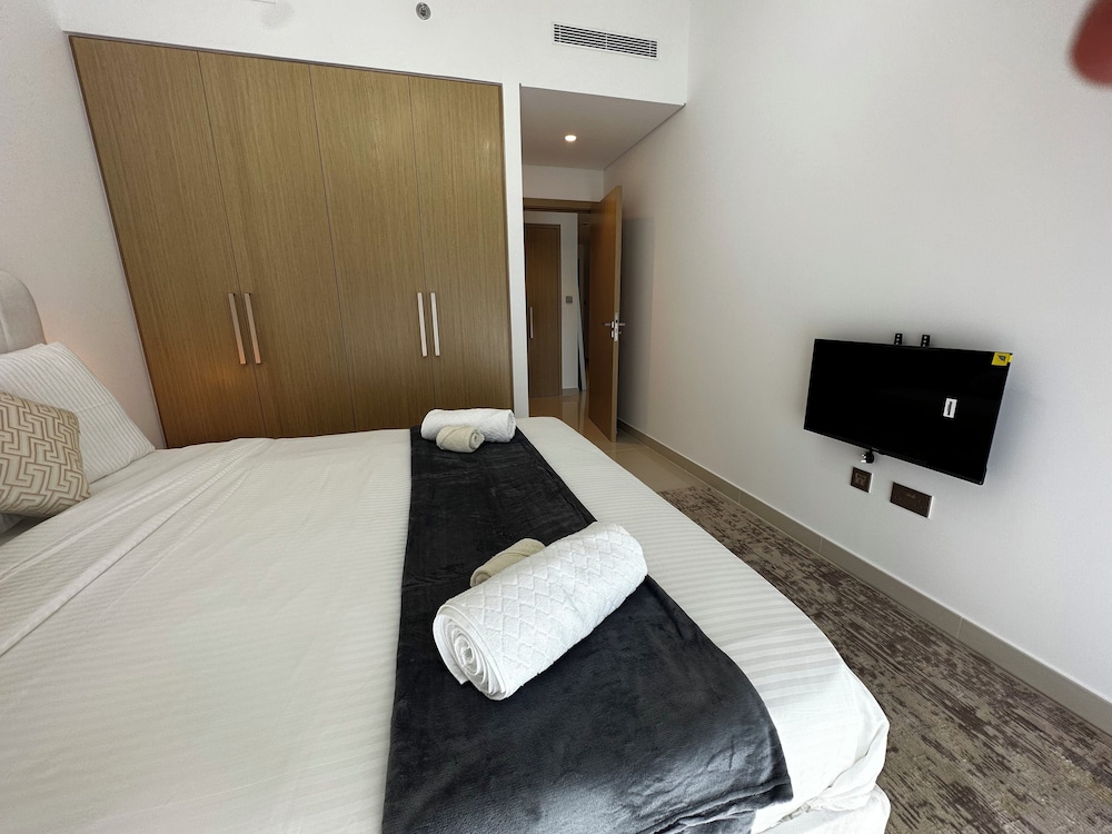 Wonderful Apartments in Icon Bay