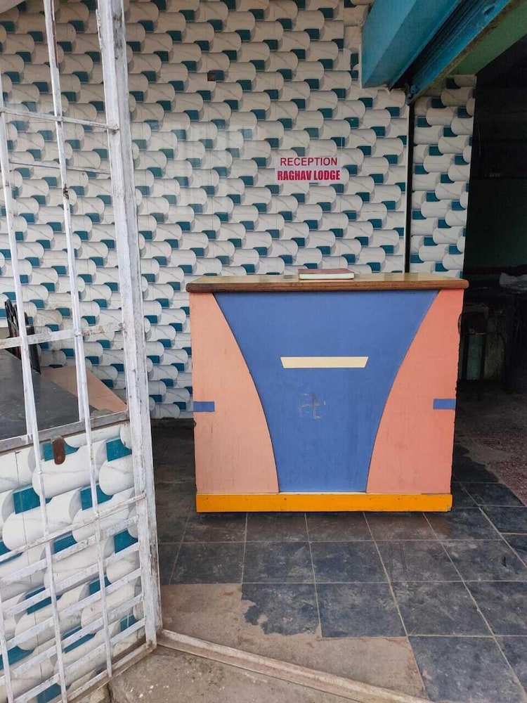 Hotel Raghav