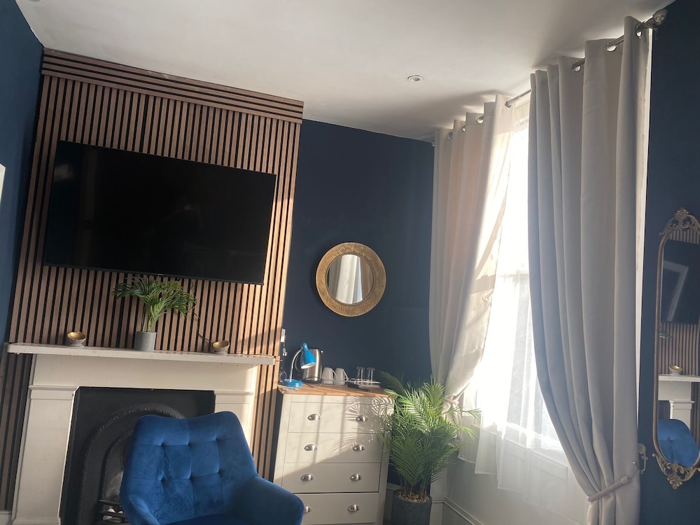 Aimi Residence