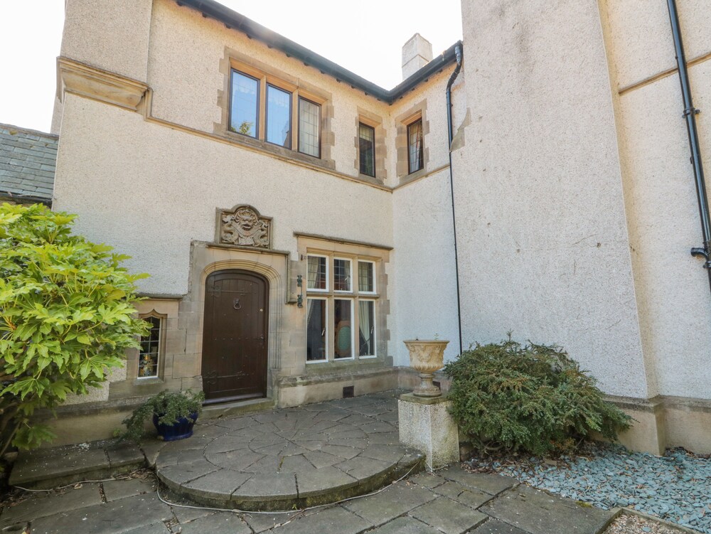Highcliffe Manor