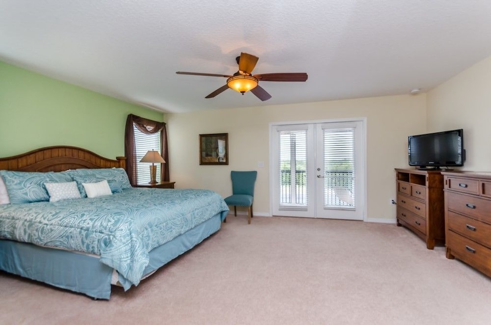 The Shire At West Haven 5 Bedroom Villa by RedAwning