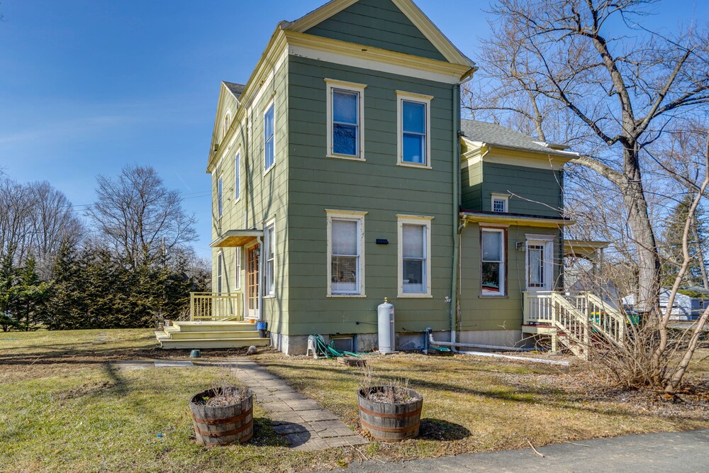 Pet-friendly Hudson Home Near Won Dharma Center! view 2