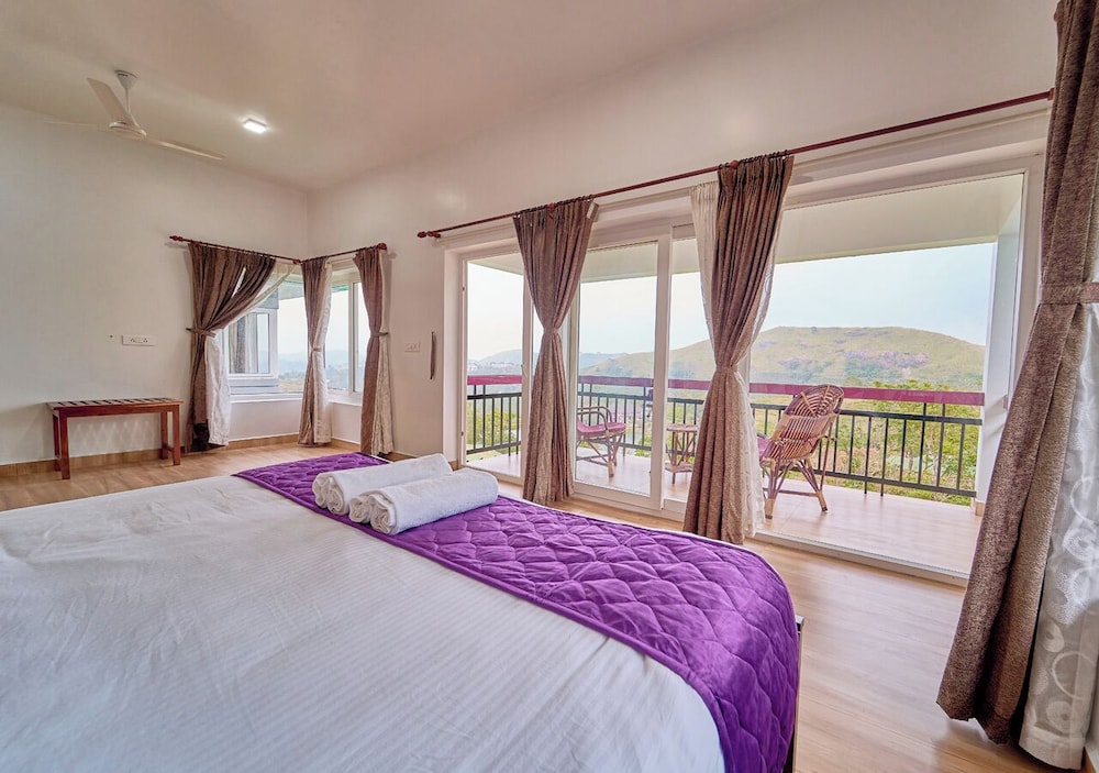 Priyas Villa Vagamon by VOYE HOMES