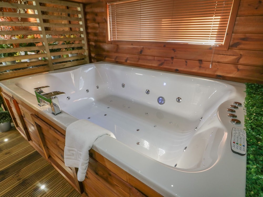 9 Meadow Retreat