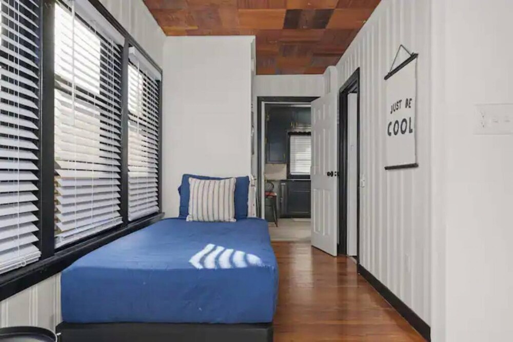Pacific Cove Manor 3 Pet-friendly Homes view 4