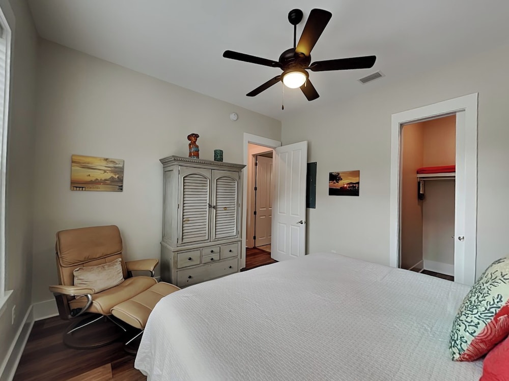 Bay Dream Believer by Southern Vacation Rentals