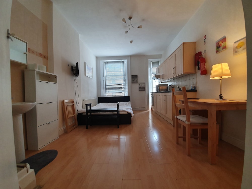Studio Apartment in South Kensington 14