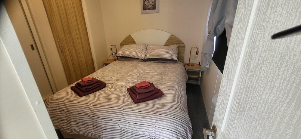 Westfield200-immaculate 2bed Static at Skipsea view 4