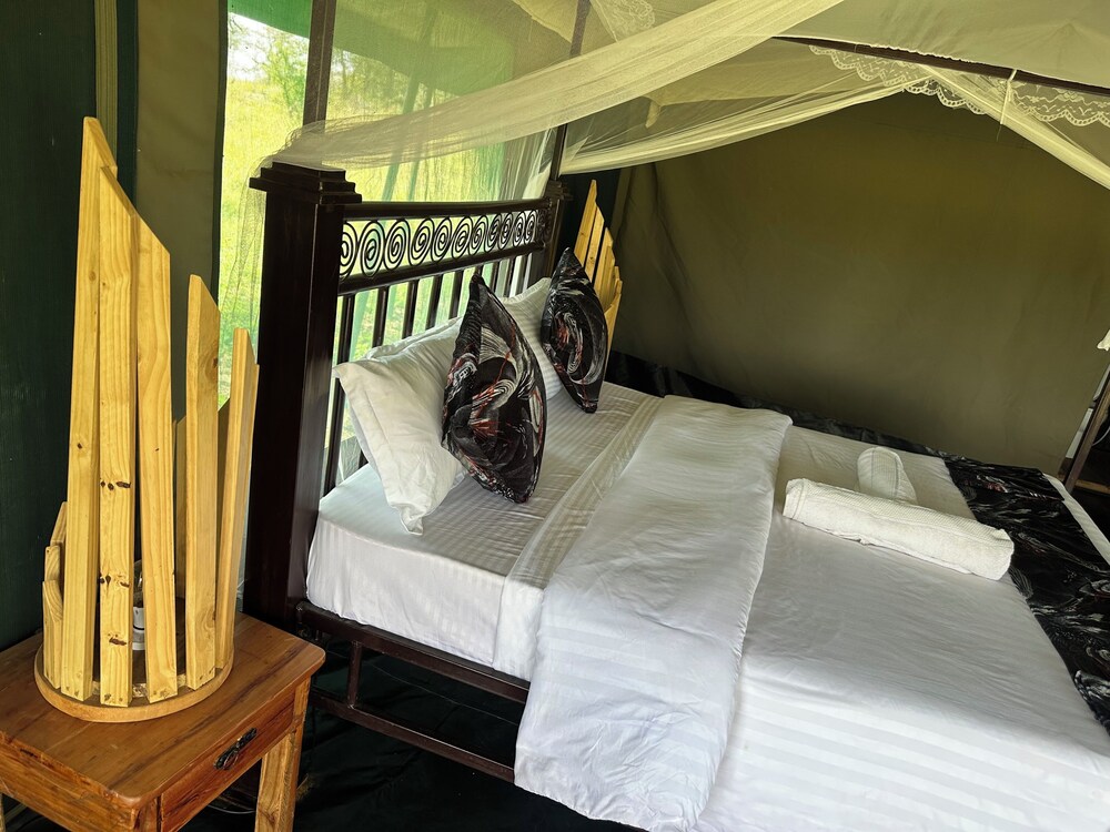 ZUHUMATH TENTED CAMPS SERENGETI