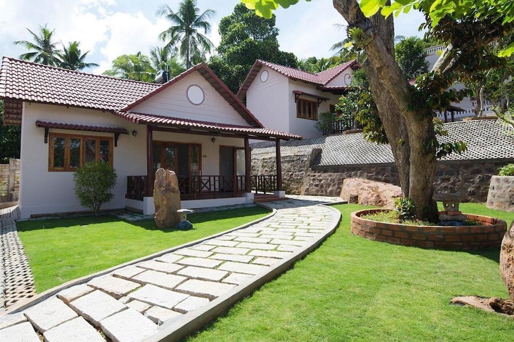 Hong Bin Bungalow Resort