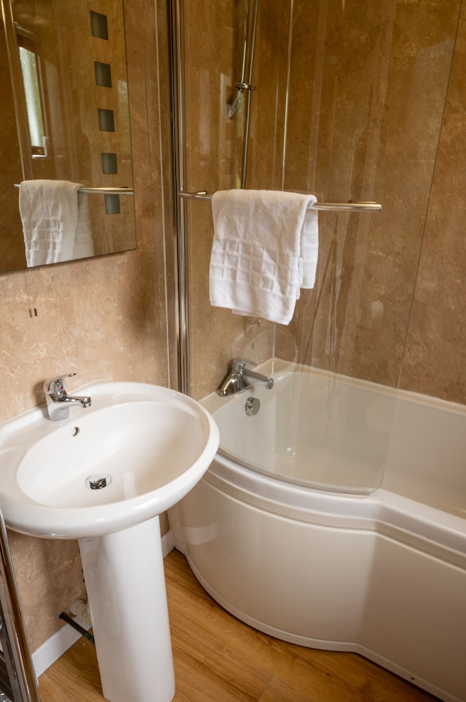 Birch 18 With Hot Tub, Newton Stewart