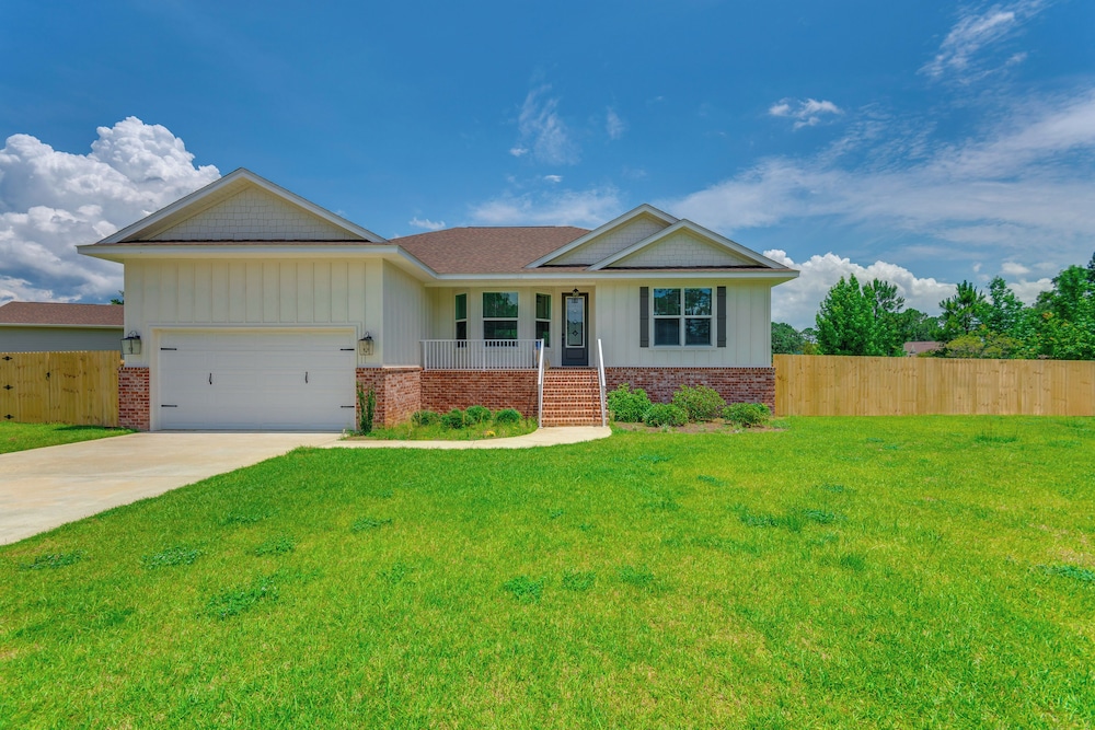 Modern Family Home w/ Spacious Yard in Milton