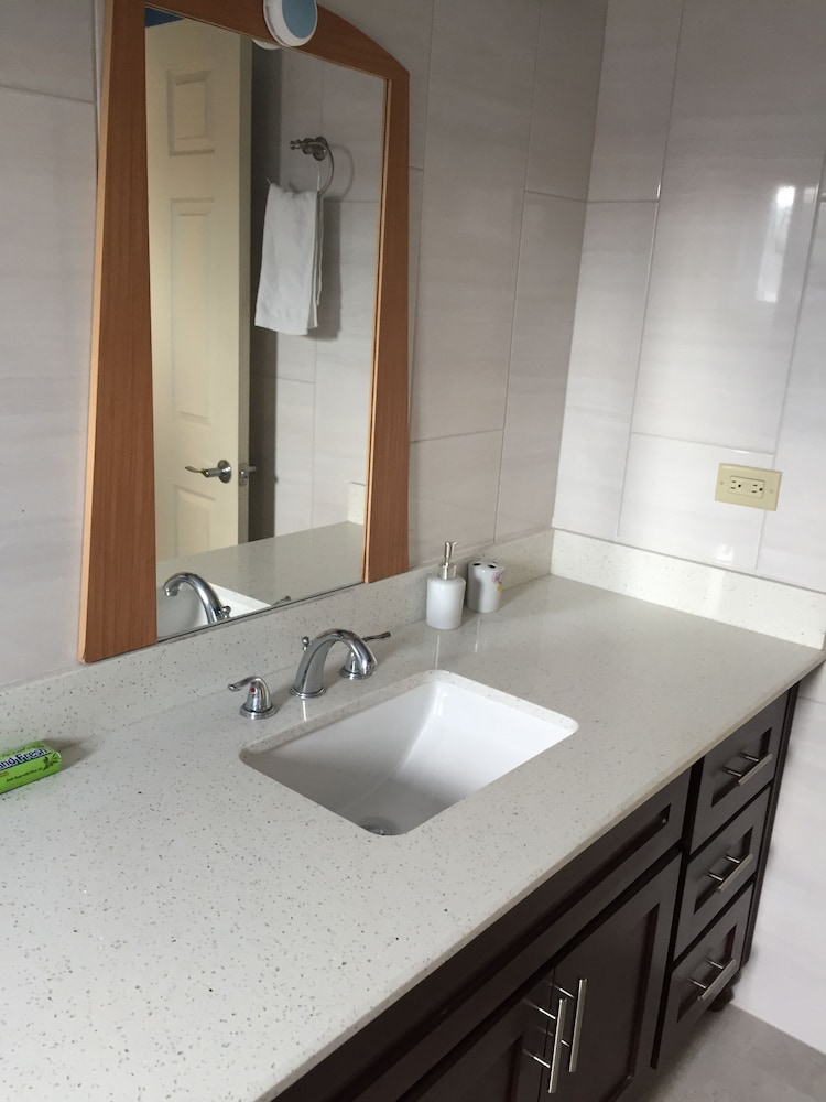 Kingston Paradise Place Rooms