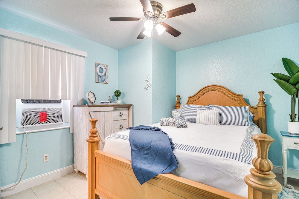 7 Mi to Dtwn: Cozy Studio in St Pete Beach!
