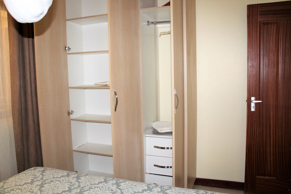 Clean & Cosy view 3