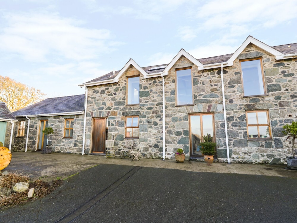 Wern Olau Cottage