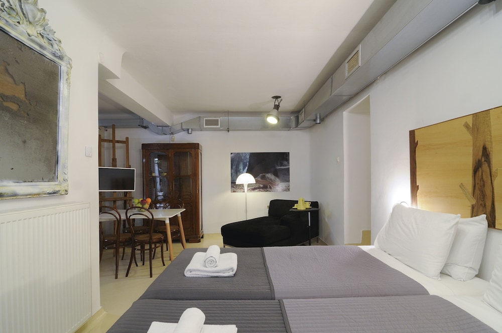 Athens Green Apartments