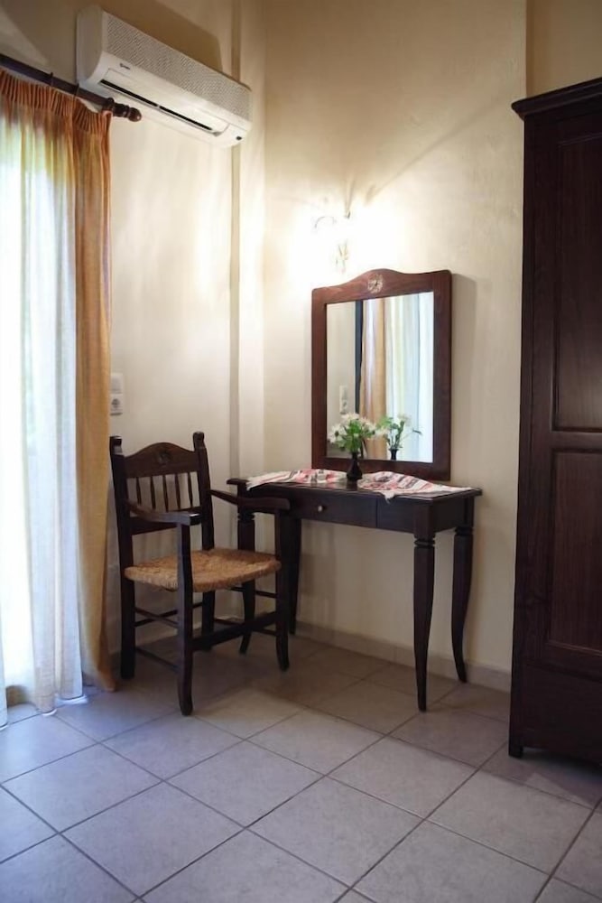 Aposperitis Traditional Guesthouse photo 2