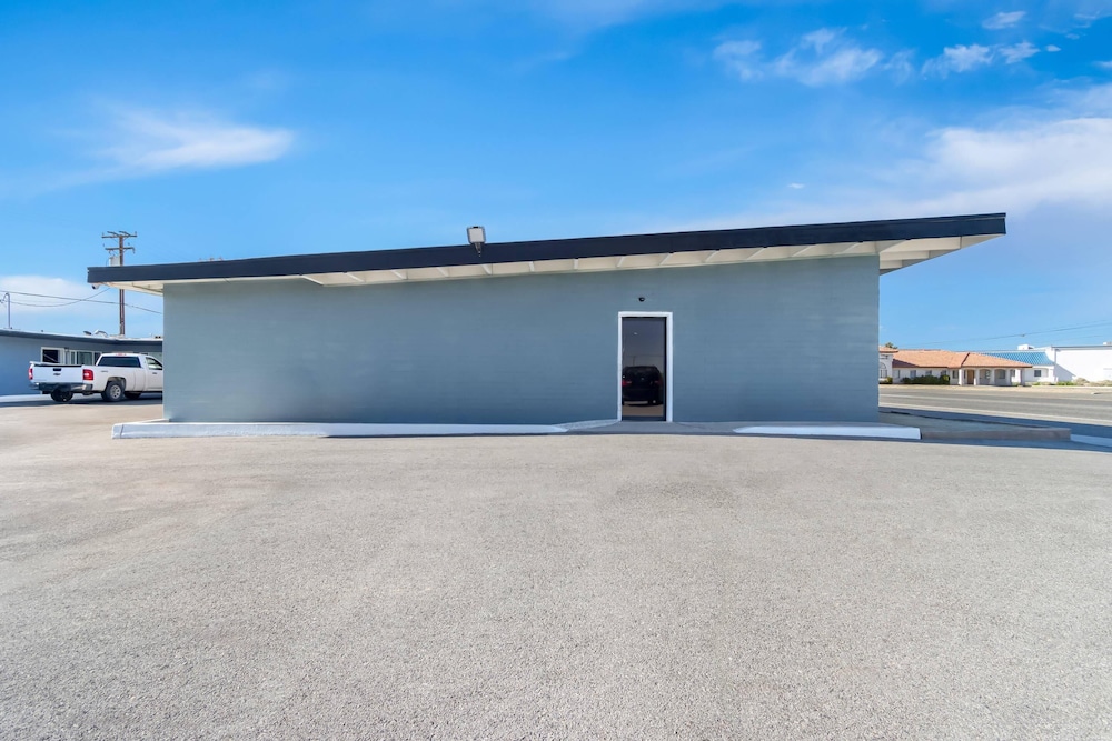 Suburban Studios Ridgecrest near China Lake Naval Station
