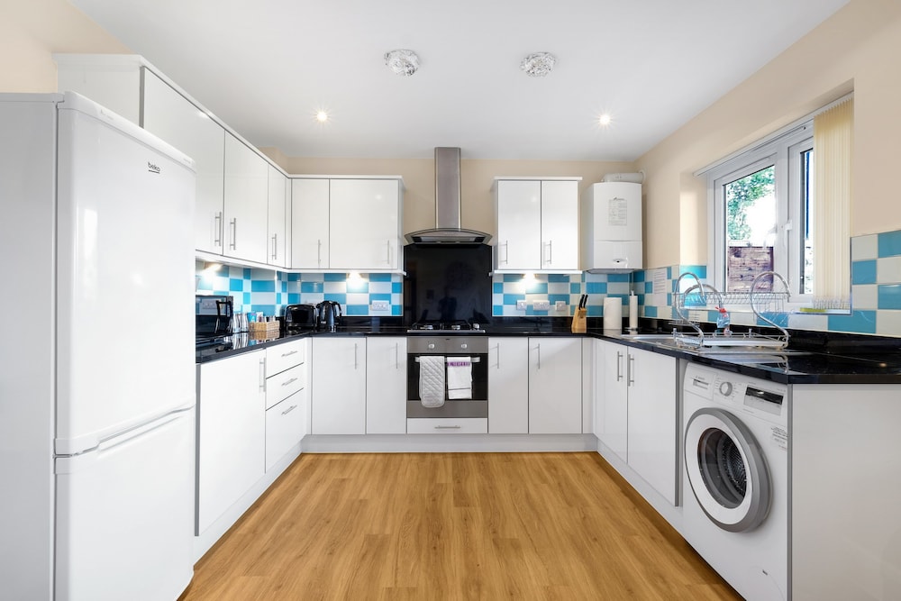 Heathrow Living Serviced Apartments by Ferndale
