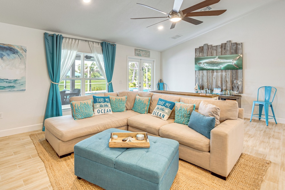 Golf Course-facing Poolside Oasis in Rotonda West!