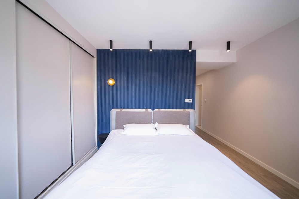 Book and Bed-Jingan Temple