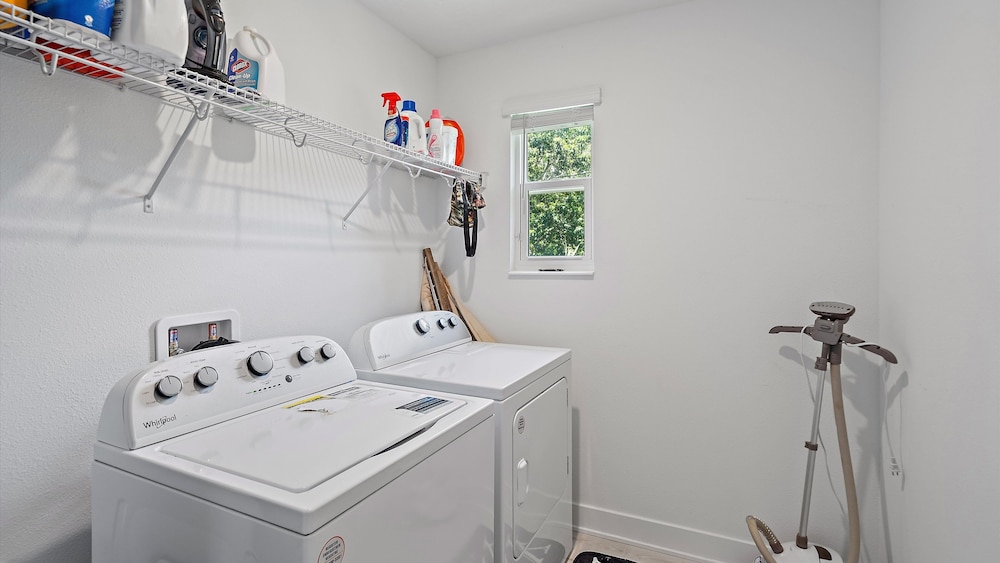Urban Minimalist Escape 4 Bedroom Home